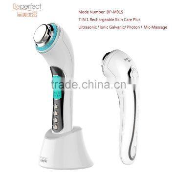 factory wholesale home use ultrasonic face massager for skin rejuvenation and wrinkle removel with ISO9001 and ISO13485 approved