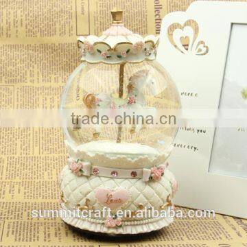 Resin music romantic wedding horse snow globes carousel snow globe