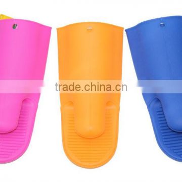 high quality heat resistant hot selling long silicone oven mitt