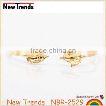 Exaggerated Alloy Leaf Shape Bangle Open Spring Cuff photo-4
