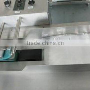 Simple plastic bag labeling machine