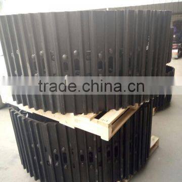 excavator P350 track shoe assembly