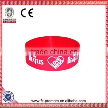 High Level Silicone Debossed Wristbands with Cheap Price Fashion Embossed Energy Silicone Wristbands