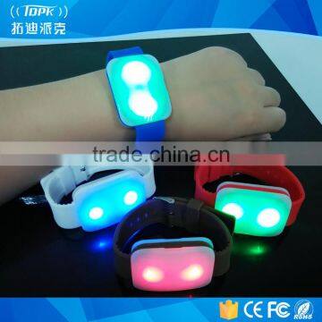 Hot sale remote controlled led silicone bracelet