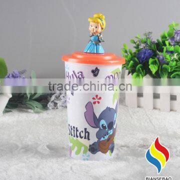 BPA Free Customized Made pp Plastic Cup With Top Figurine
