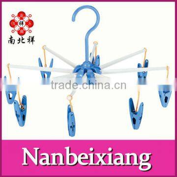 8 Pegs Plastic Clothes Hanger