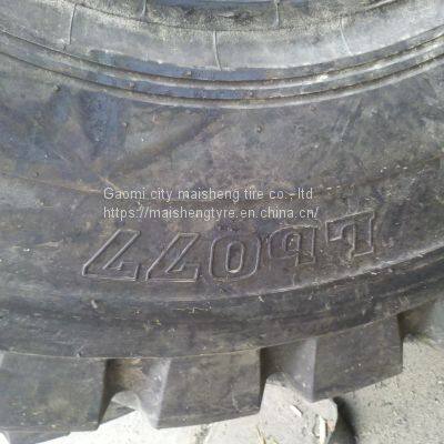 Шины с твердым протектором. Технические шины с твердым протектором Solid tyre 1200-24 для погрузчиков. Шины с твердым сердечником photo-3
