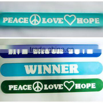 Hot sale cheap slap bracelet fun wristband factory holesale rubber silicone wrist band