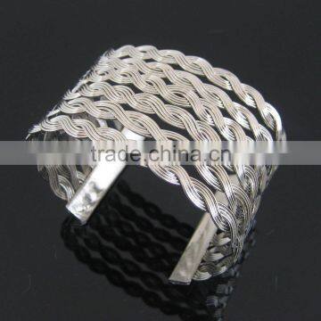 fashion silver bangle