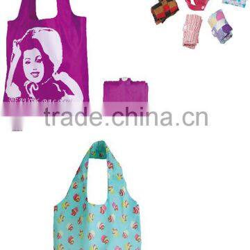 Colorful wholesale folding recycled polyester shopping bags in pouch