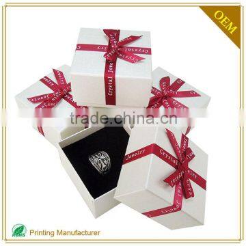White Premium Hard Paper Gift Box With Lid Tray Custom Logo photo-5