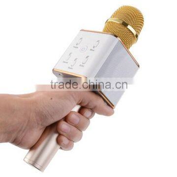 Hot selling wireless mobile phone karaoke Q7 microphone