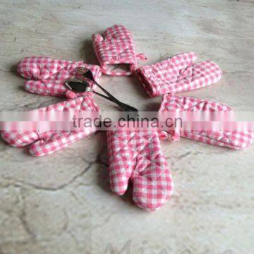 100%cotton check kitchen heat resistant gloves