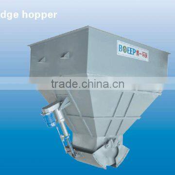 Automatic sludge hopper