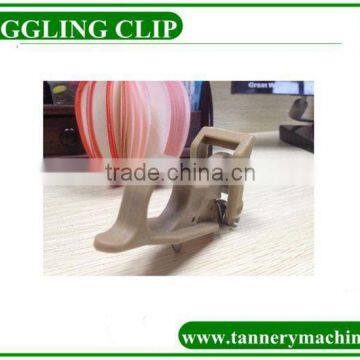 Leather Toggling Machine Clip photo-5