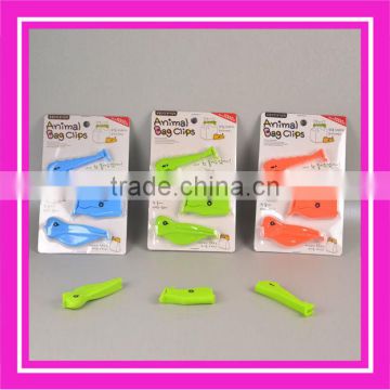 hotsale small plastic clips with customized colors