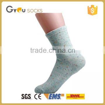 Cheap price women solid color mid calf sport socks 100 cotton