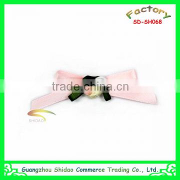 Wholesale Satin Ribbon Flowers With Green Leaves For Diy Scrapbooking