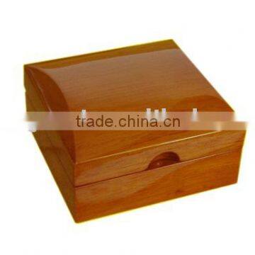 Wooden jewelry box