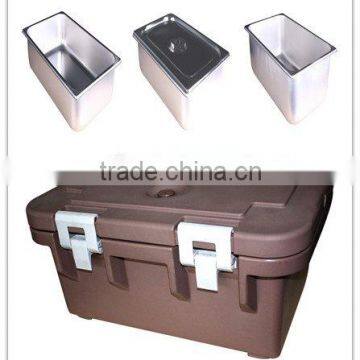 Isolated food carrier with food pans