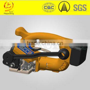 Battery strapping machine for platic straps