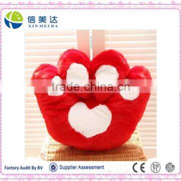 Comfortable cushion shape bear's-paw