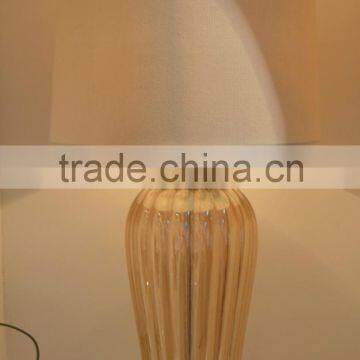 Switzerland modern table lamp wholesale with transparent striped lampstand and white cylinder fabric lamp shade for wedding gift