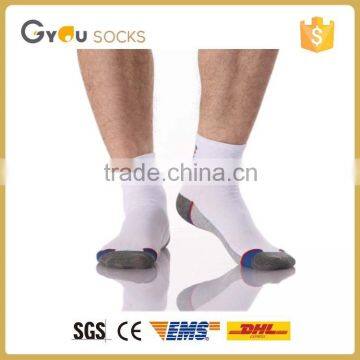 men cotton sports white and black socks wholesale/sport socks men