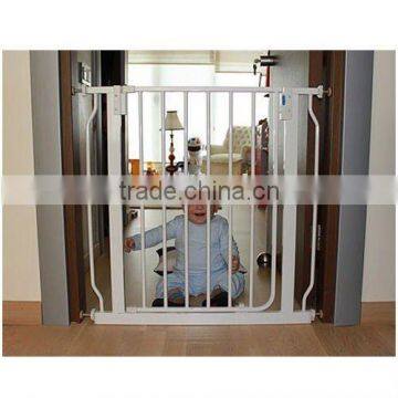 Adjustable safety gates for baby