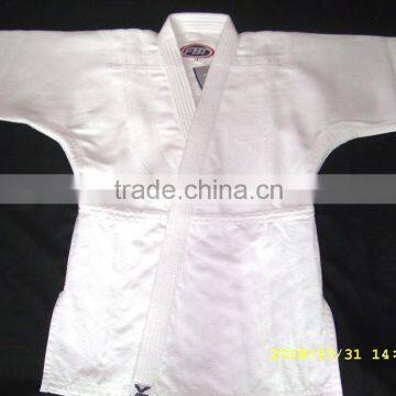 Judo uniform made in 100% cotton for schools and gyms best choice for competition and training