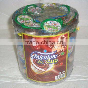 chocolate cup with biscuit/biscuit cup