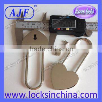 Newest longer hook heart silver lover lockset for valentines day promotional items