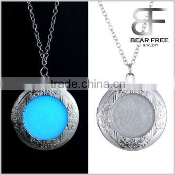 Alloy Glow in the Dark Round Locket Flower Patterned Pendant Necklace