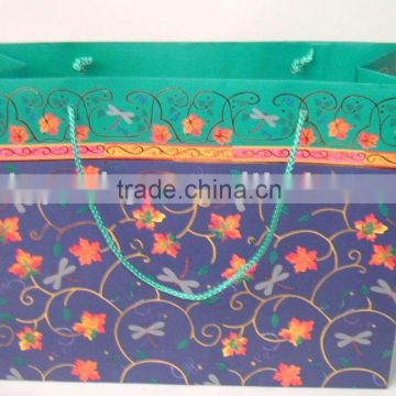 Professional supplier of paper handbags with competitive price