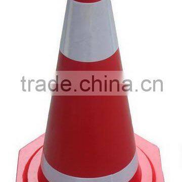 Reflective rubber cones for curling