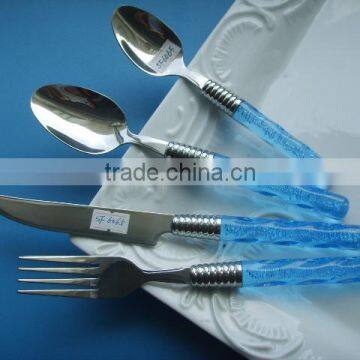 plastic handle cutlery with simple design