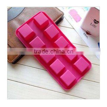 New creative food grade silicone ice cube tray with lid