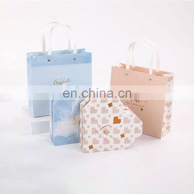 Custom 250 gram oem paper handbag gift heart package box with logo and paper present rope handle bag sets