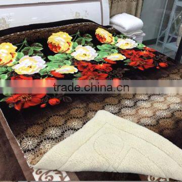 Fluffy and cozy 3ply polyester printed flannel fleece quilt comforter with flower pattern and sherpa i