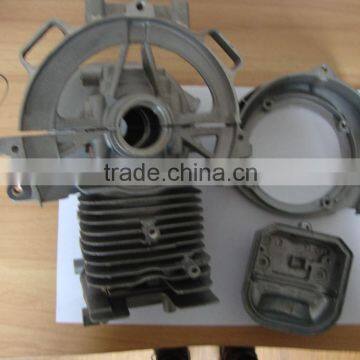 BRUSH CUTTER SPARE PARTS GX35 CRANKCASE ASSY