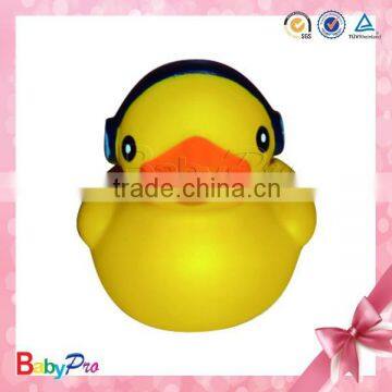 2014 Hot Sale Eco-friendly Floating PVC Custom Wholesale Bulk Rubber Ducks Bath Toy With Music