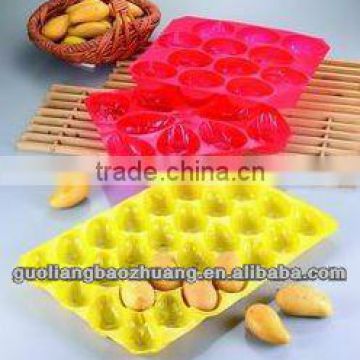 Clamshell container for mango