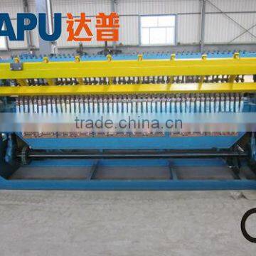 Full-auto fence mesh panel production line