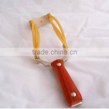 Hot Selling Outdoor Handle Hunting Slingshot Toy Rubber Sling Shot Catapult +4pcs Pinball photo-2