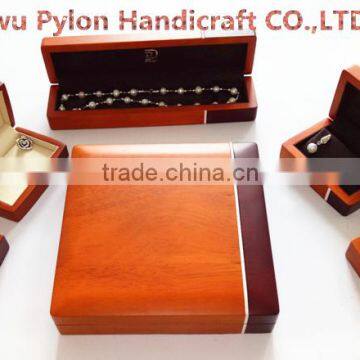 good quality unique design wooden watch box made in china