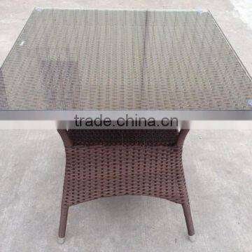 ZT-1082T cheap aluminum rattan table with glass