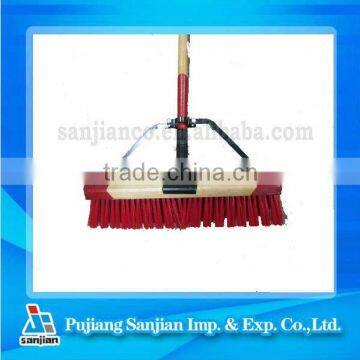 18" FLOOR BRUSH WITH PLASTIC BRISTLE