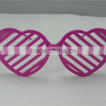 Heart-Shaped Party Glasses photo-3