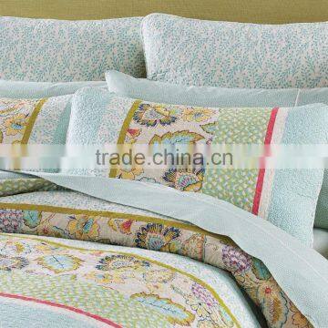 Elegance and Classic Quilt Cover photo-2