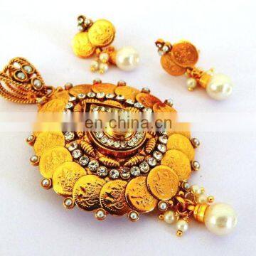 SOUTH INDIAN TEMPLE PENDANT SET-INDIAN GOLD PLATED JEWELLERY-IMITATION JEWELRY-GINNI JEWELRY